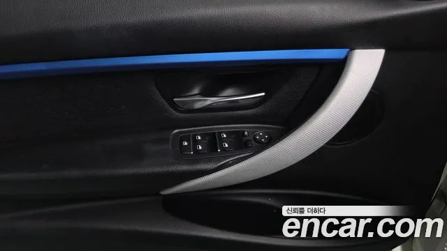 BMW 3 серии 2018 thumb 6