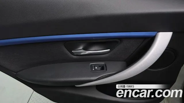 BMW 3 серии 2018 thumb 12