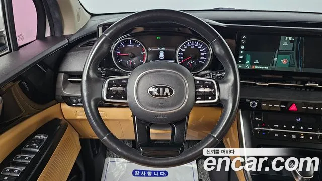 Kia Carnival 2021 thumb 6