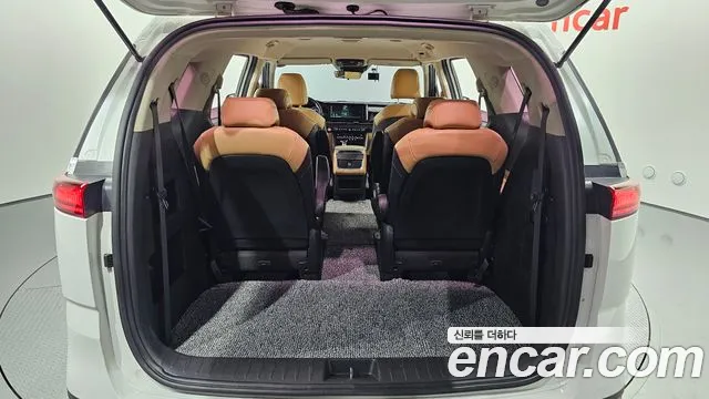 Kia Carnival 2021 thumb 10