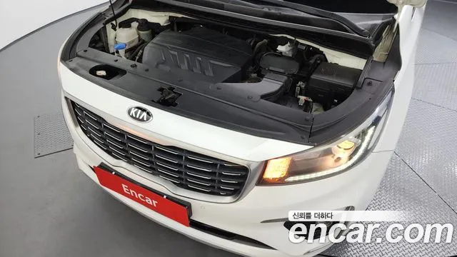 Kia Carnival 2018 thumb 3