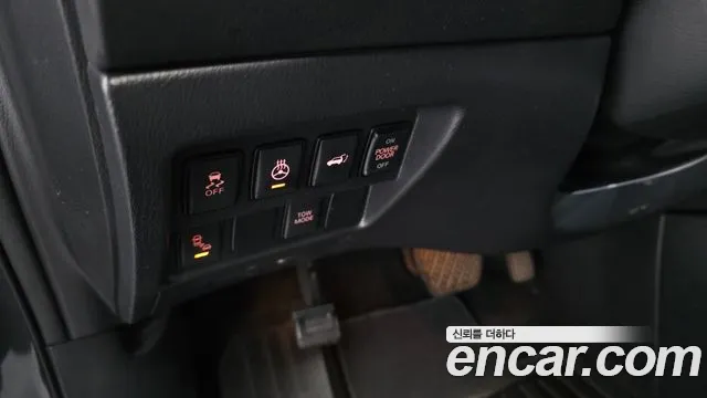 Nissan Pathfinder 2017 thumb 7