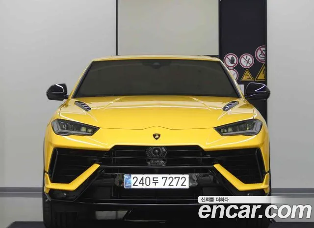 Lamborghini Urus 2024 thumb 8