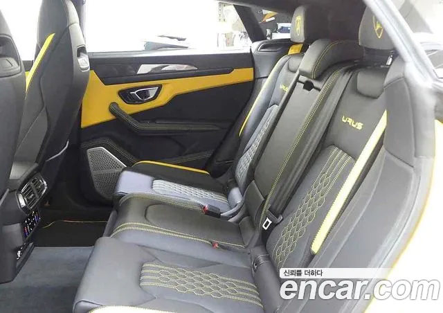 Lamborghini Urus 2024 thumb 11