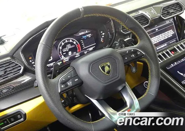 Lamborghini Urus 2024 thumb 9