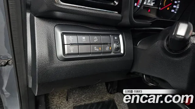 KGM Tivoli 2020 thumb 11