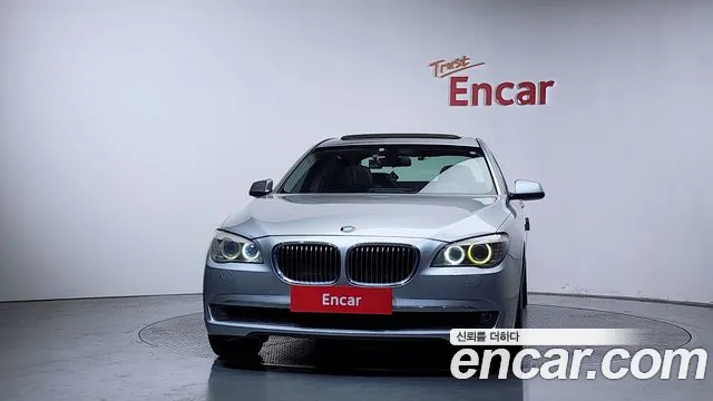 BMW 7 серии 2009 thumb 10