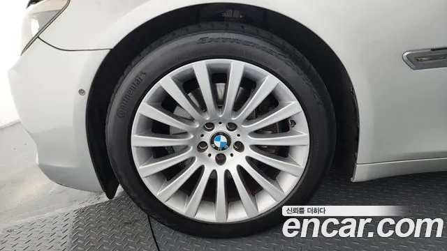 BMW 7 серии 2009 thumb 6