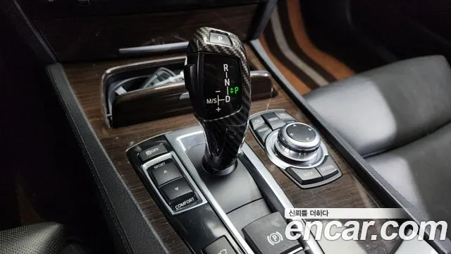 BMW 7 серии 2009 thumb 2
