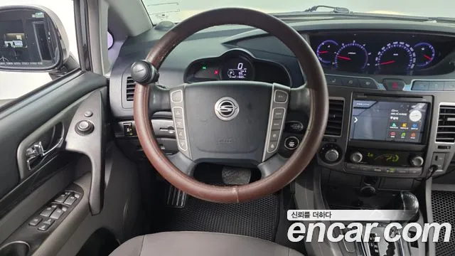 KGM Korando 2014 thumb 8