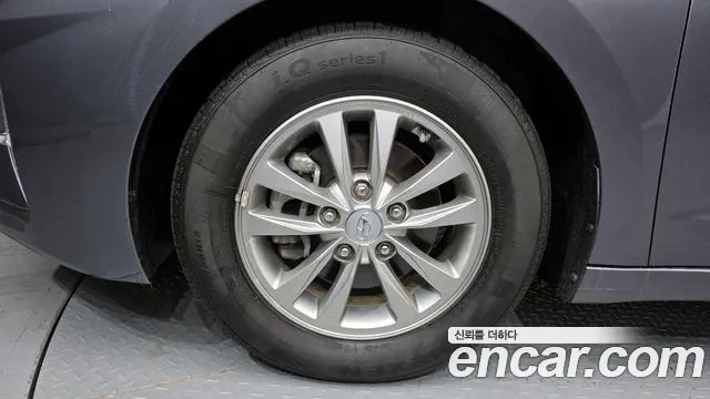 Hyundai Elantra 2019 thumb 12