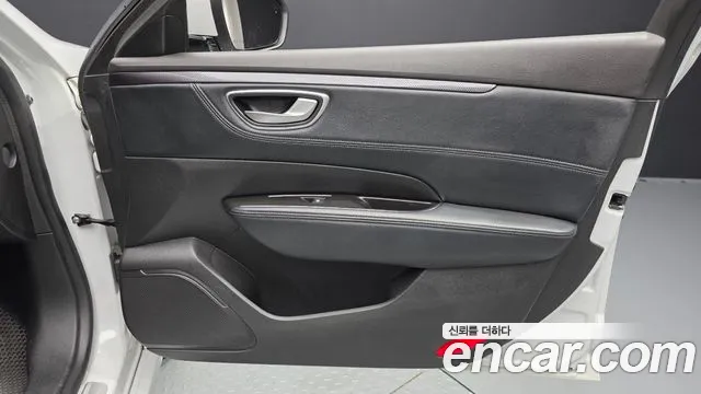 Renault SM6 2016 thumb 6
