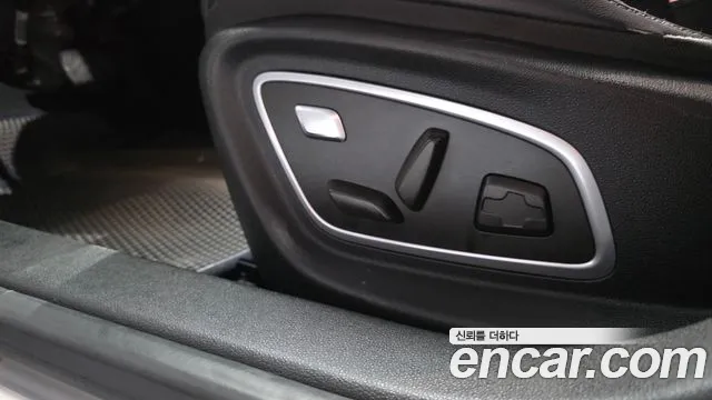 Renault SM6 2016 thumb 9