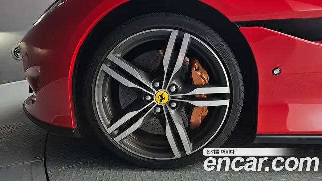 Ferrari Portofino 2019 thumb 6
