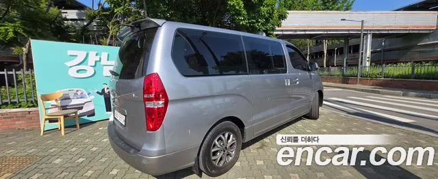 Hyundai Staria 2018 thumb 8