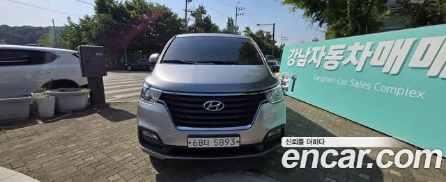 Hyundai Staria 2018 thumb 11