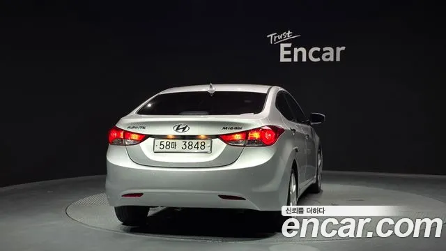 Hyundai Avante 2010 thumb 3