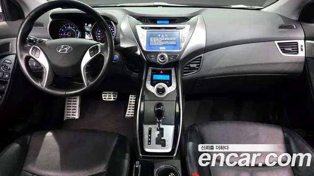 Hyundai Avante 2010 thumb 4
