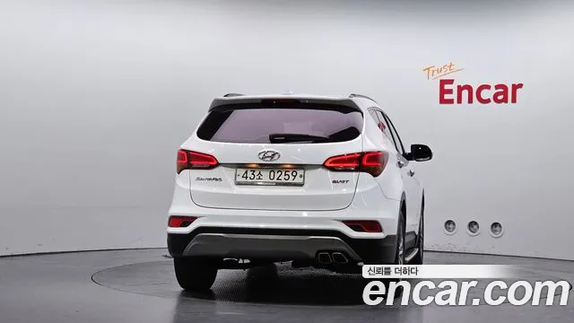 Hyundai Santafe 2016 thumb 8