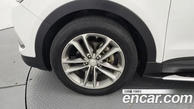 Hyundai Santafe 2016 thumb 10