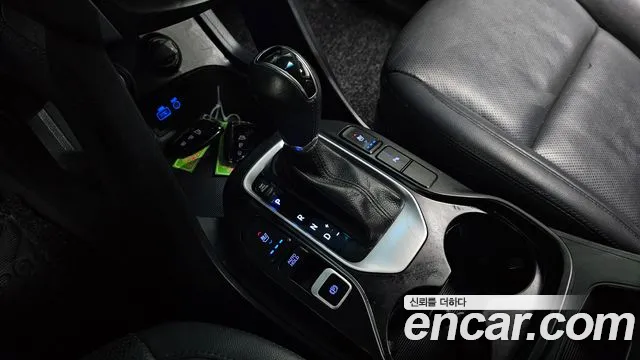 Hyundai Santafe 2016 thumb 3