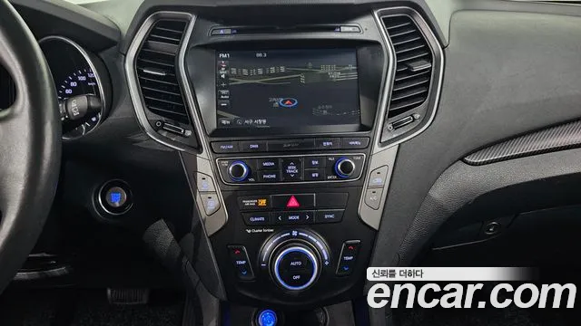 Hyundai Santafe 2016 thumb 6