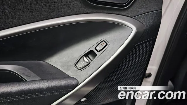 Hyundai Santafe 2016 thumb 9