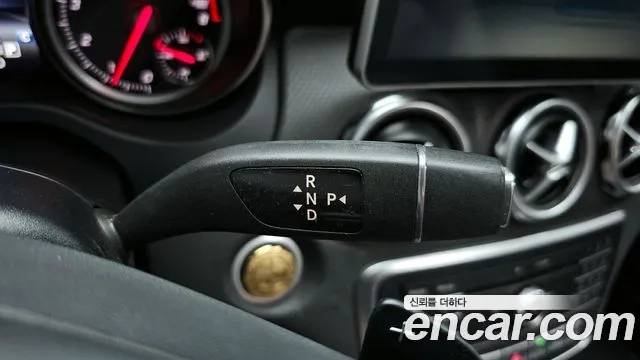 Mercedes-Benz A-Класс 2017 thumb 11