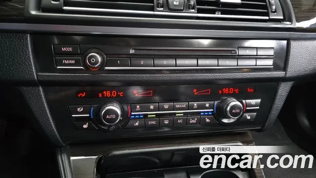BMW 5 серии 2016 thumb 5