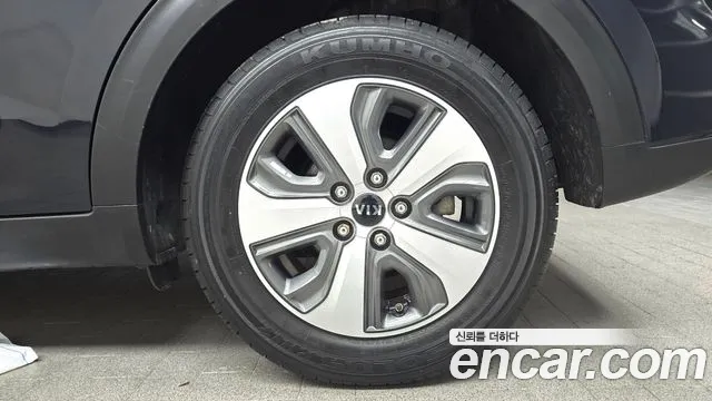 Kia Niro 2018 thumb 5