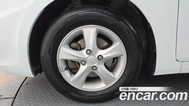 Hyundai Accent 2014 thumb 11