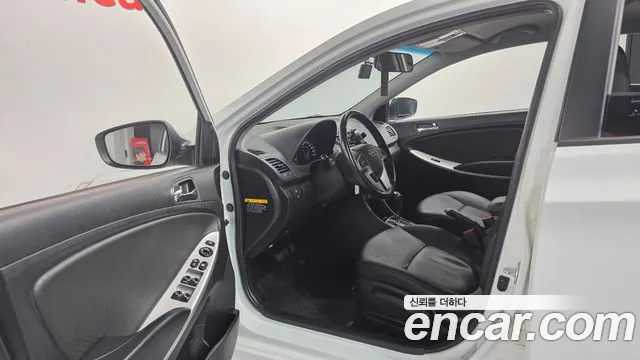 Hyundai Accent 2014 thumb 5
