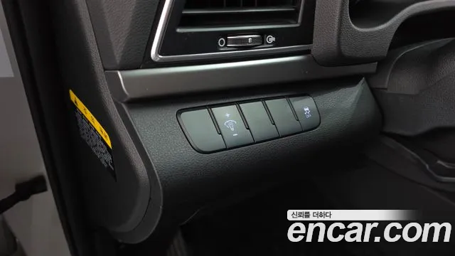 Hyundai AD 2016 thumb 5