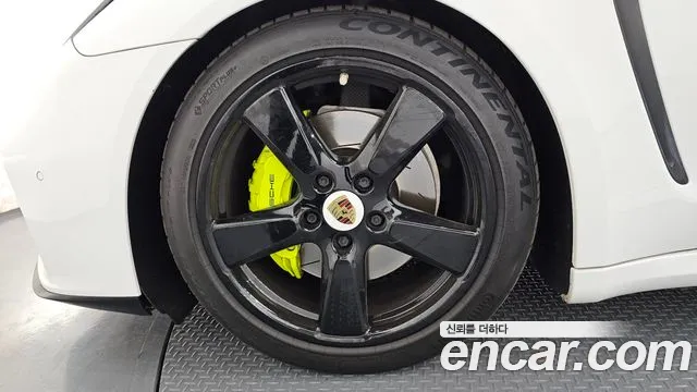 Porsche Panamera 2015 thumb 4