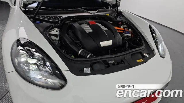 Porsche Panamera 2015 thumb 2