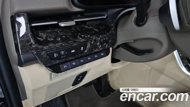 Kia Carnival 2021 thumb 8
