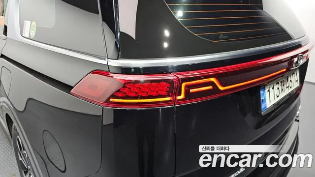 Kia Carnival 2021 thumb 5
