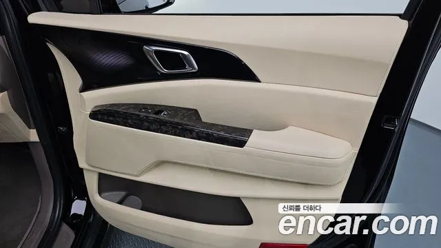 Kia Carnival 2021 thumb 12