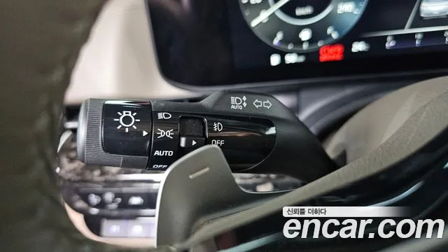 Kia Carnival 2021 thumb 11