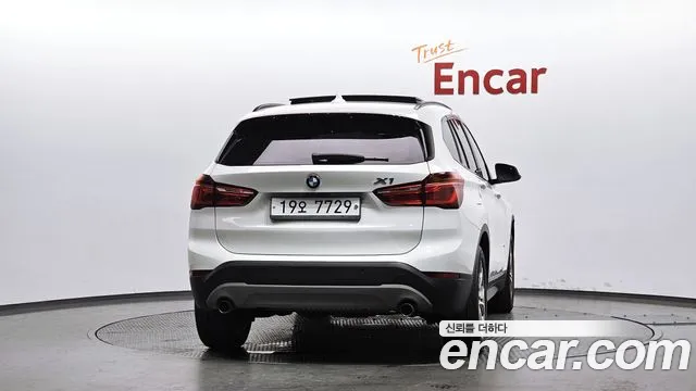 BMW X1 2016 thumb 6