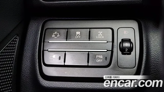 KGM Tivoli Air 2018 thumb 5