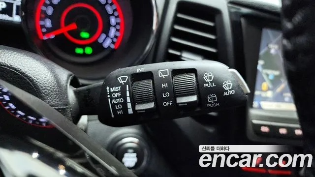 KGM Tivoli Air 2018 thumb 12