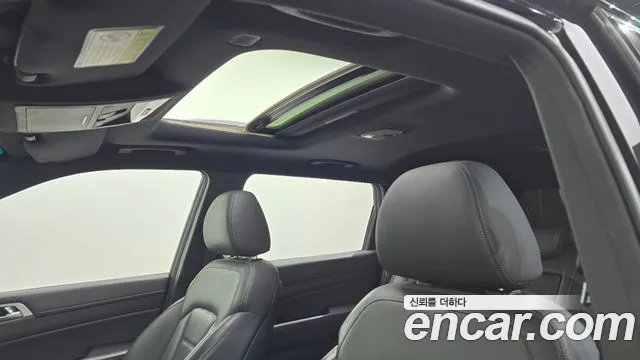 KGM Rexton 2017 thumb 6