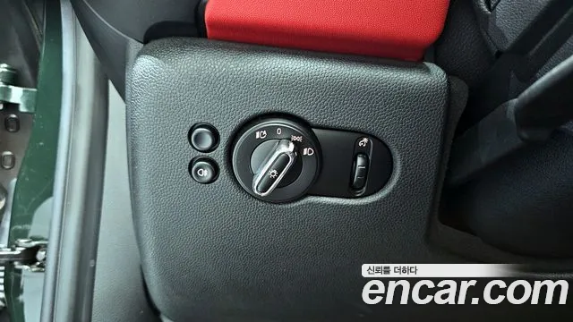 Mini Cooper S 2019 thumb 9