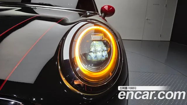Mini Cooper S 2019 thumb 11