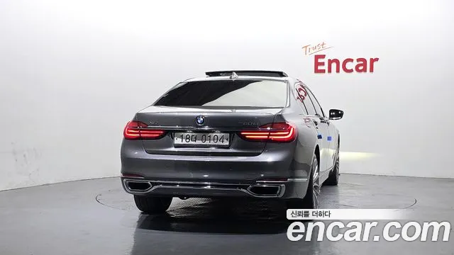 BMW 7 серии 2016 thumb 6