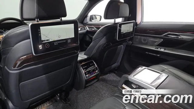 BMW 7 серии 2016 thumb 9