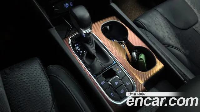 Hyundai Santa Fe 2018 thumb 11