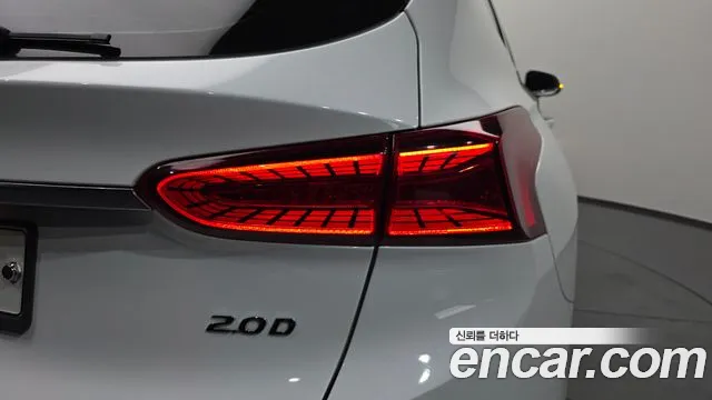 Hyundai Santa Fe 2018 thumb 2