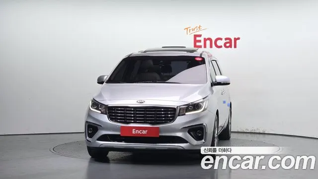 Kia Carnival 2018 thumb 5